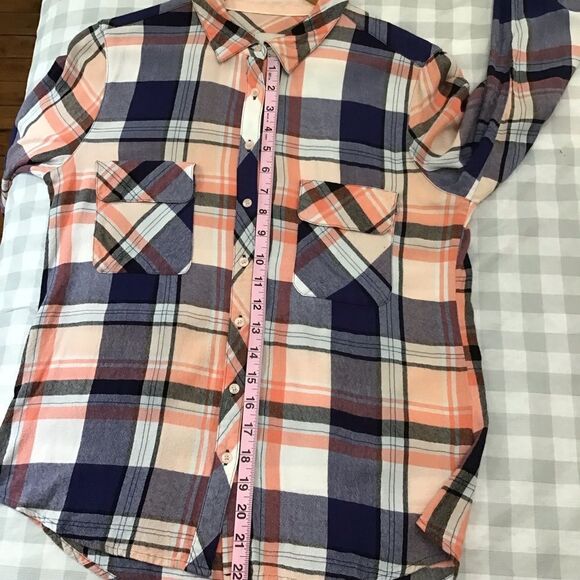 GUESS Plaid Button Down Shirt Women’s Small Ecru Pink Blue Peach Rayon Blend - Picture 6 of 11